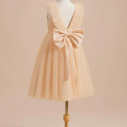 A-line Scoop Knee-length Tulle Flower Girl Dress
