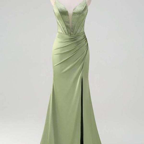 A-line Sweethart Neck Dress with Train Ivory Plus Size main image 0
